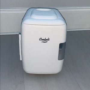 Mini fridge